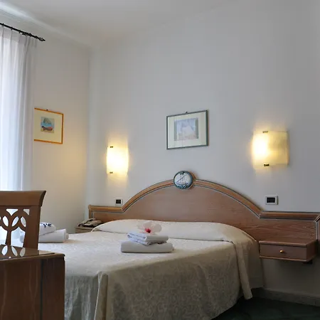 La Marticana 3* Искья