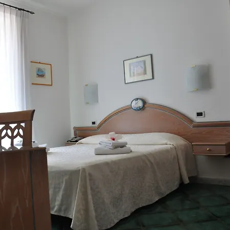 La Marticana 3*